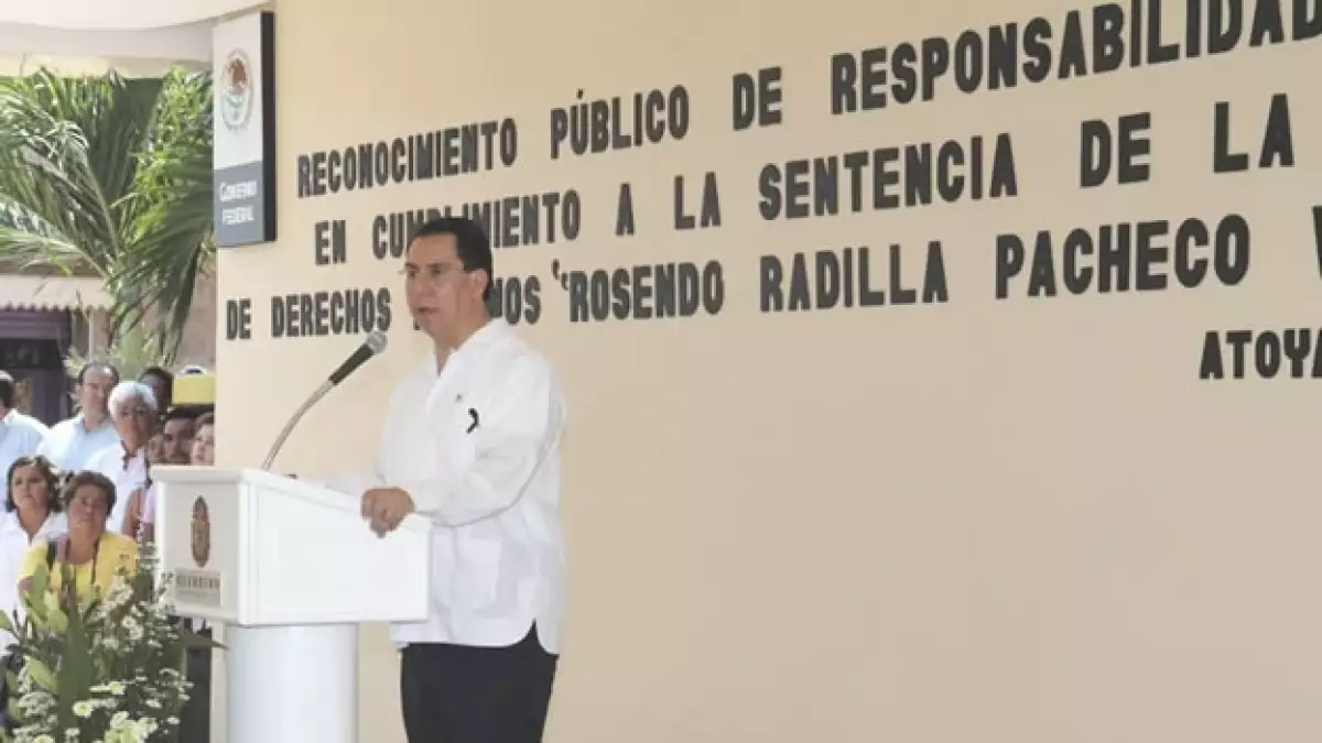 Gobernación revela la placa de Rosendo Radilla
