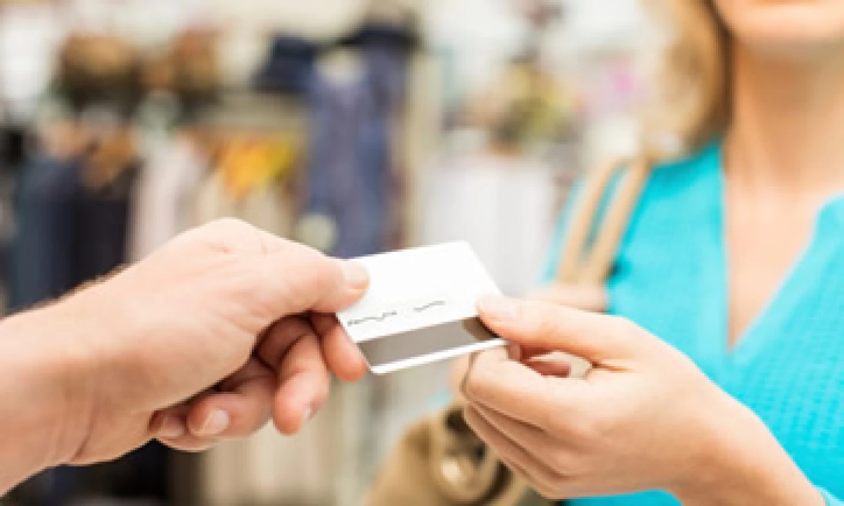 El crédito renovable, que mide principalmente el uso de tarjetas de crédito, subió en 457.80 mdd. (Foto: Getty Images)