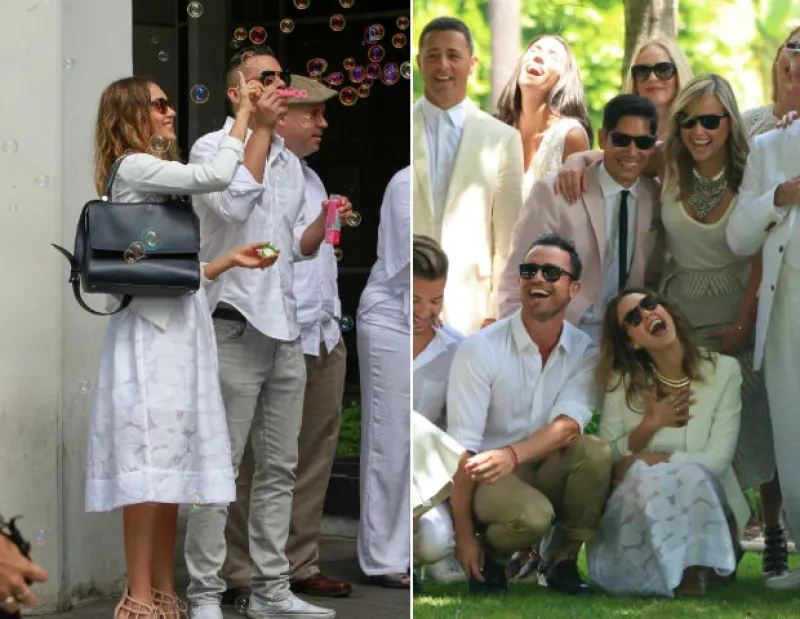 La pareja acudió a la boda de unos amigos en común, donde ambos vistieron de blanco y se mostraron tan románticos como en los inicios de su noviazgo.