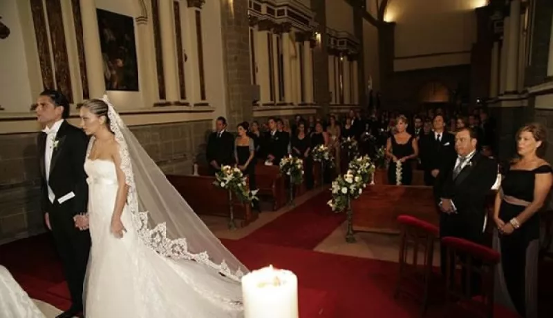 A continuación te presentamos la información que se debe de poner en los misales de la ceremonia católica de la boda.