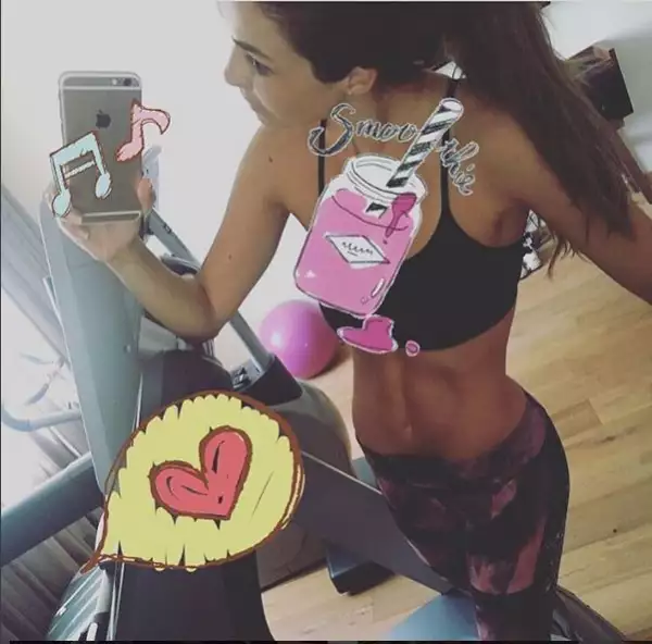 La cantante posteó la mañana de este martes esta fotografía, en la que la vemos lista para ejercitarse.
