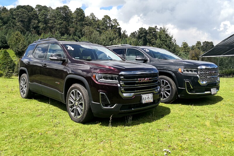 GMC Acadia.jpg