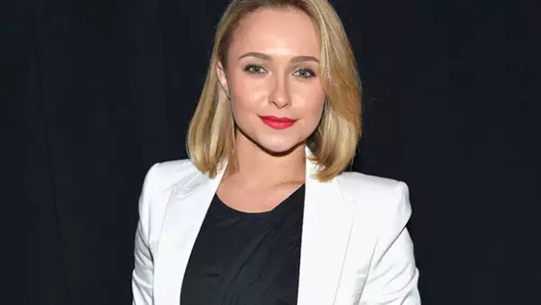 Después de casi un año de dar a la luz, la actriz sigue luchando contra la depresión, por lo que ha decidido buscar ayuda profesional.