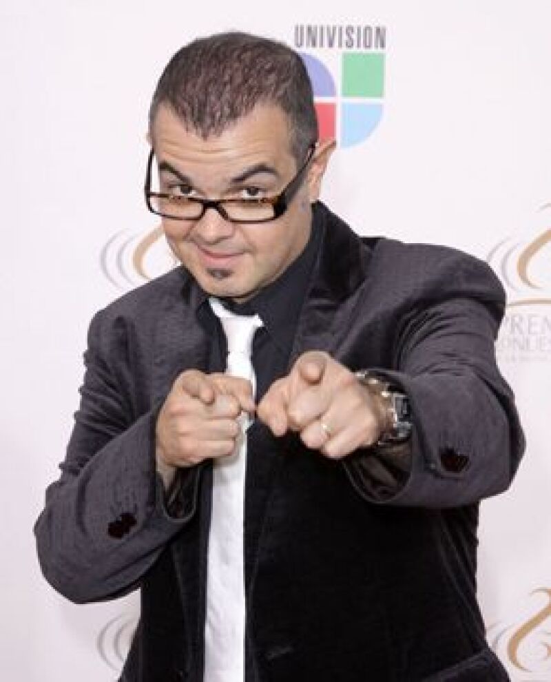 Para celebrar sus 20 años de trayectoria, el cantante saca a la venta este lunes un disco con el concierto en el Auditorio Nacional.