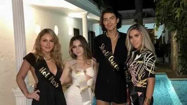 Sofía Castro festeja su despedida de soltera