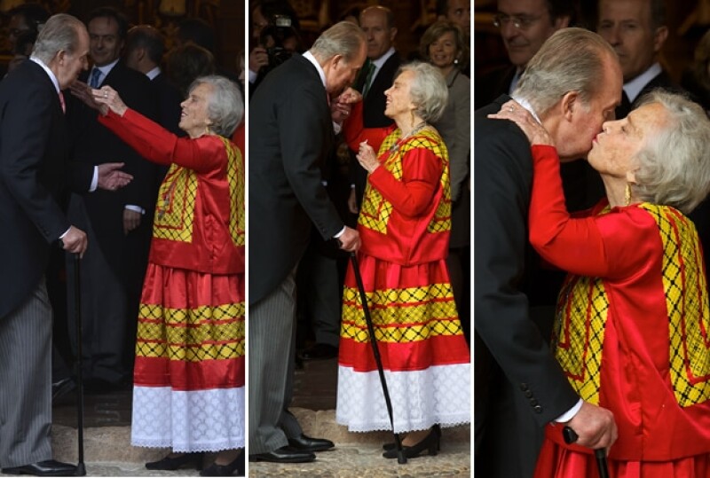 El rey Juan Carlos y Elena se mostraron amistosos entre ellos.