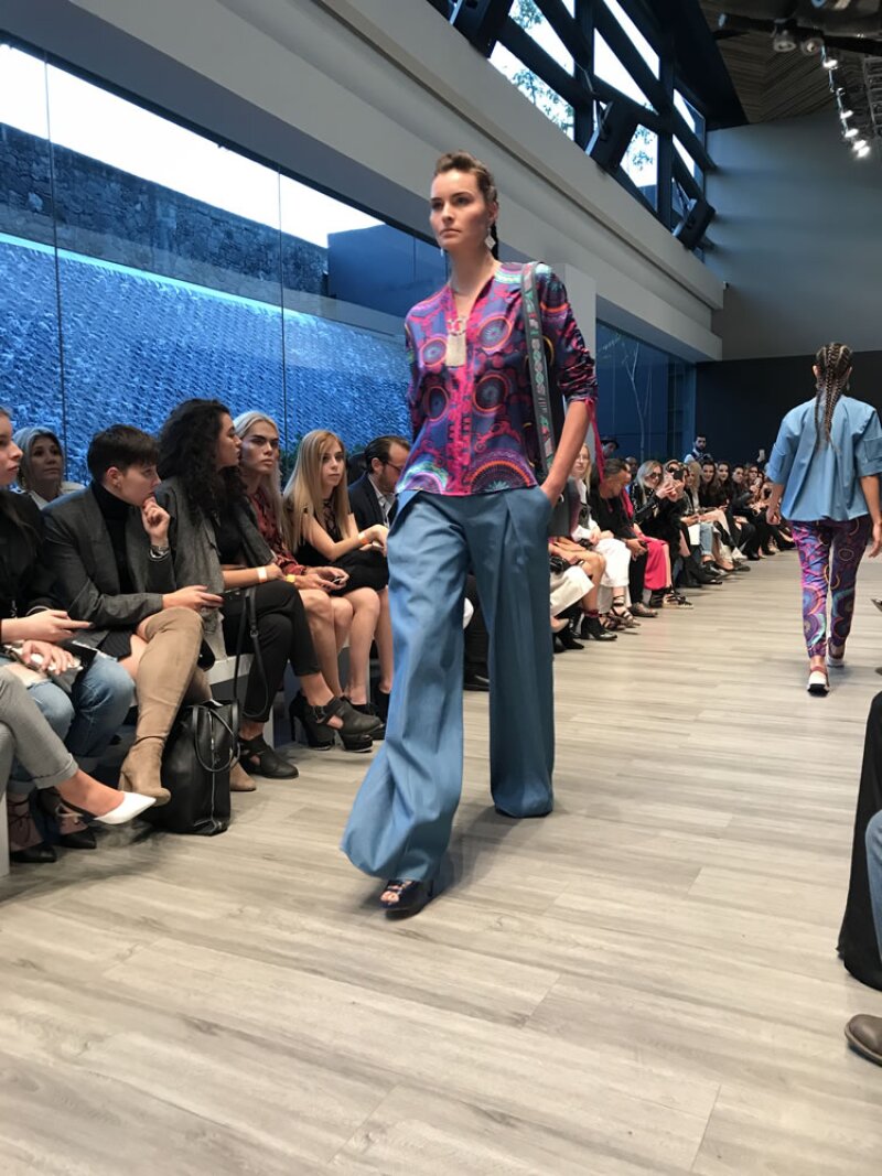 Desfile Pineda Covalin durante el MBFWMx