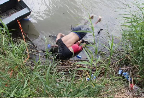 Salvadoreños en Río Bravo