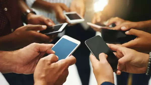 Keeping their successful team connection going
