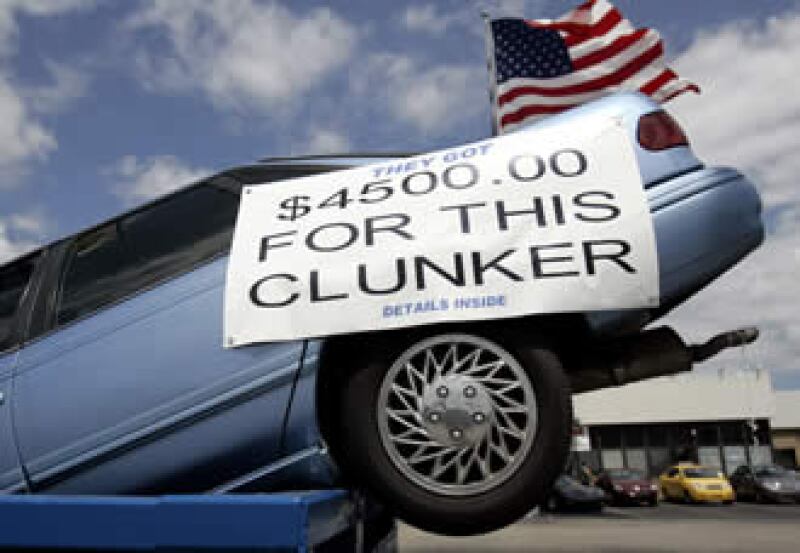 Un anuncio de Chevrolet para atraer a clientes del programa dinero por chatarra. (Foto: Reuters)