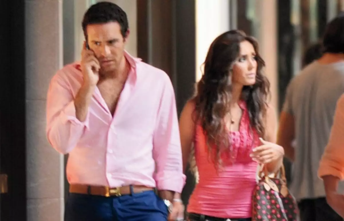 CONTRA VIENTO Y MAREA