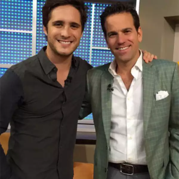 Diego Boneta y Carlos Loret