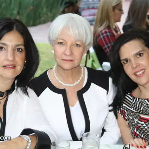 Josie Garza, Carmelita Moya de Cantarero y Emmy Villa