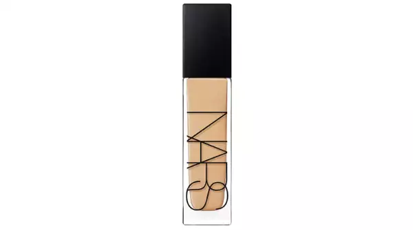 NARS-BASE-MAQUILLAJE-A PRUEBA-SUDOR-LAGRIMAS-AGUA-DURACION-MAQUILLAJE.jpg