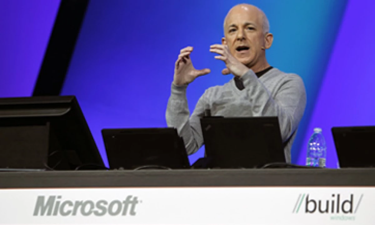 El tuit que causó la pelea entre Microsoft y Apple decía: