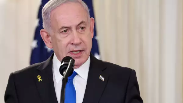 El primer ministro israelí, Benjamin Netanyahu, habla durante una conferencia de prensa conjunta con el presidente de los Estados Unidos, Donald Trump (no en la foto) en el comedor estatal de la Casa Blanca en Washington, D.C., EE. UU., el 29 de septiembre de 2025.