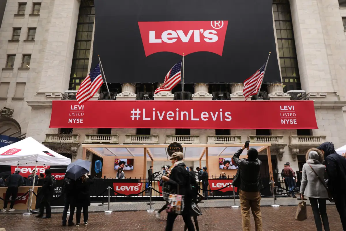 Levis
