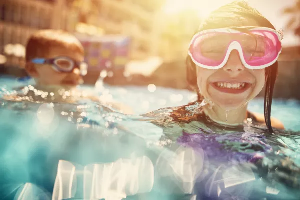 El costo de tener alberca en casa.