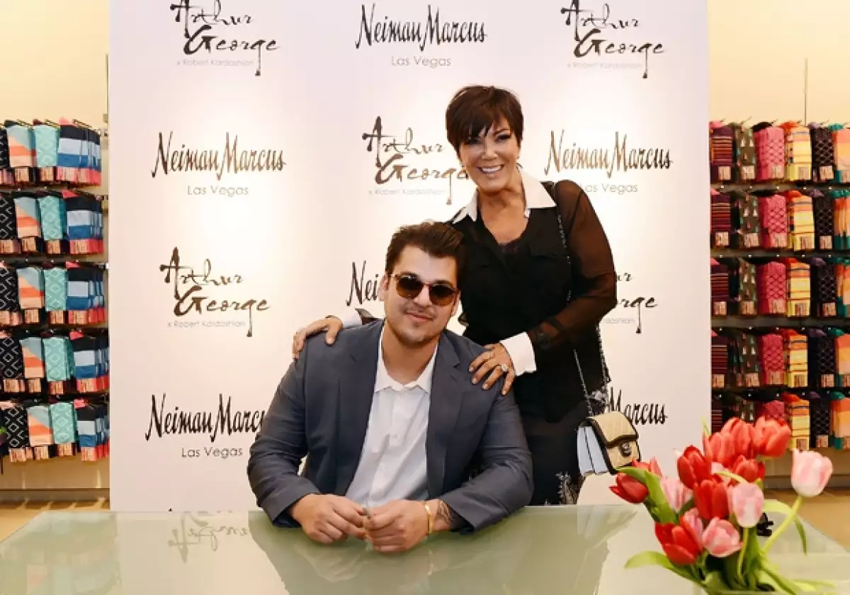 Una fuente cercana al menor de los Kardashian declaró que ha comenzado a usar peligrosos medicamentos y que ha estado muy deprimido después de la boda de Kim.