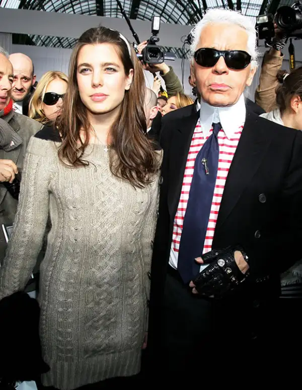 Karl Lagerfeld, buen amigo de Carolina de Mónaco, ha dicho que Carlota le recuerda a Brigitte Bardot.