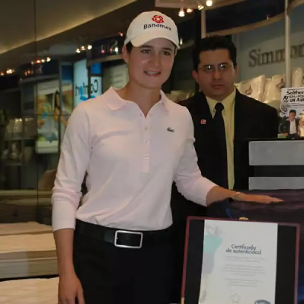 Presentación colchón Selther Lorena Ochoa