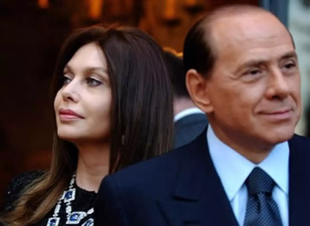 Verónica Lario, una ex actriz de 52 años, dijo estar harta del encaprichamiento de Silvio Berlusconi con mujeres más jóvenes. (Foto: AP)