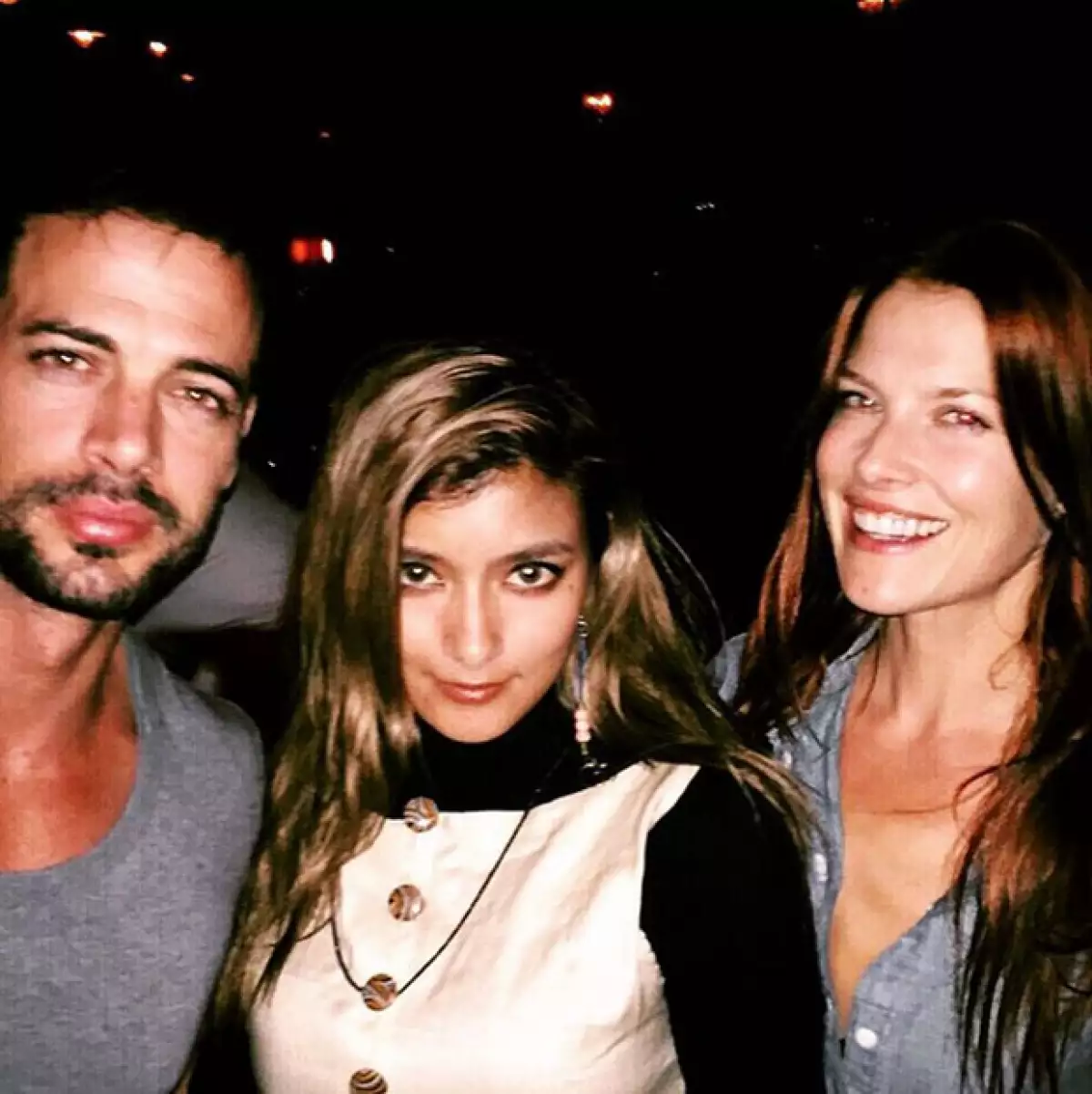 William Levy con Rola y Ali Larter.