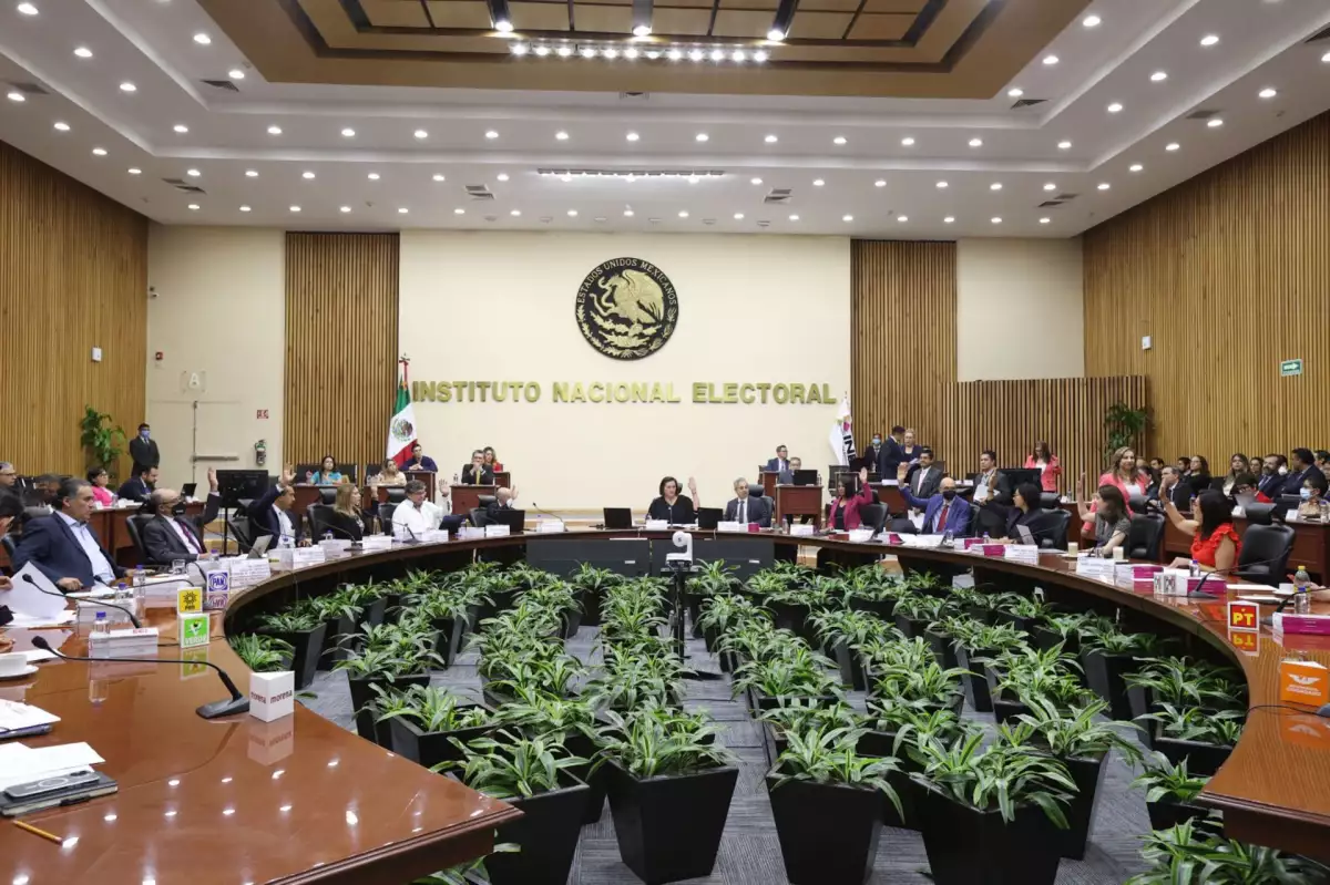 Sesión del Consejo General del INE, la cual fue encabezada por Guadalupe Taddei.
