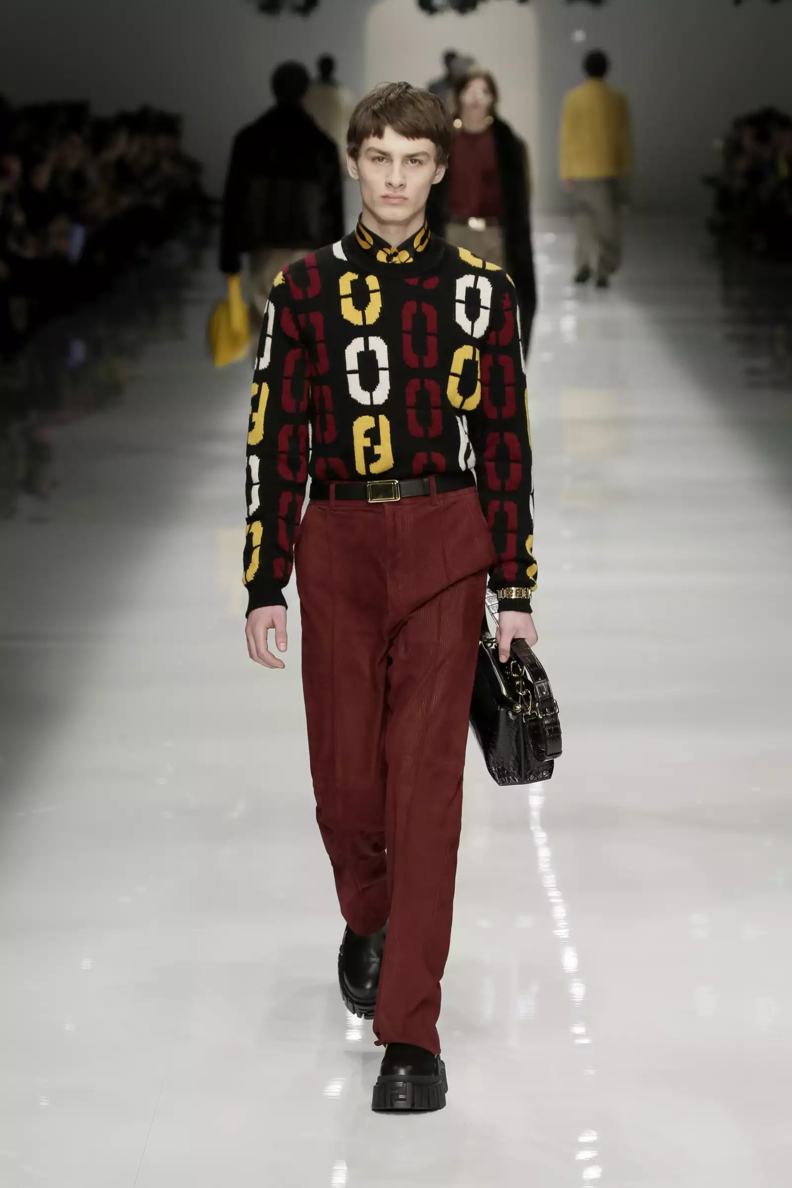 28_FENDI _MAN_FW_20_21.JPG