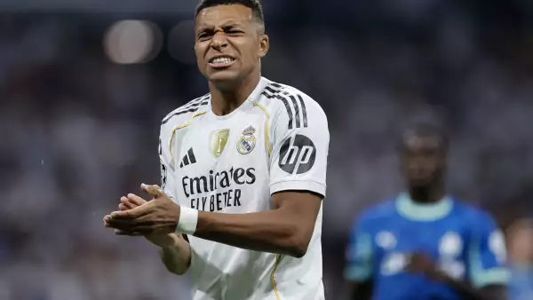 El Real Madrid pierde a Mbappé: estará de baja por lesión en rodilla