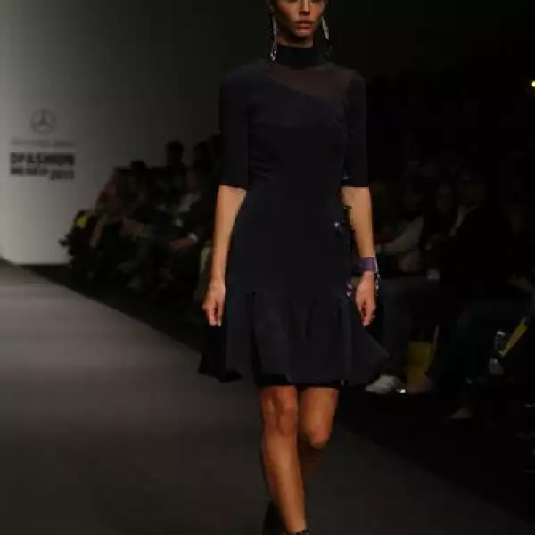 Desfile Pineda Covalin