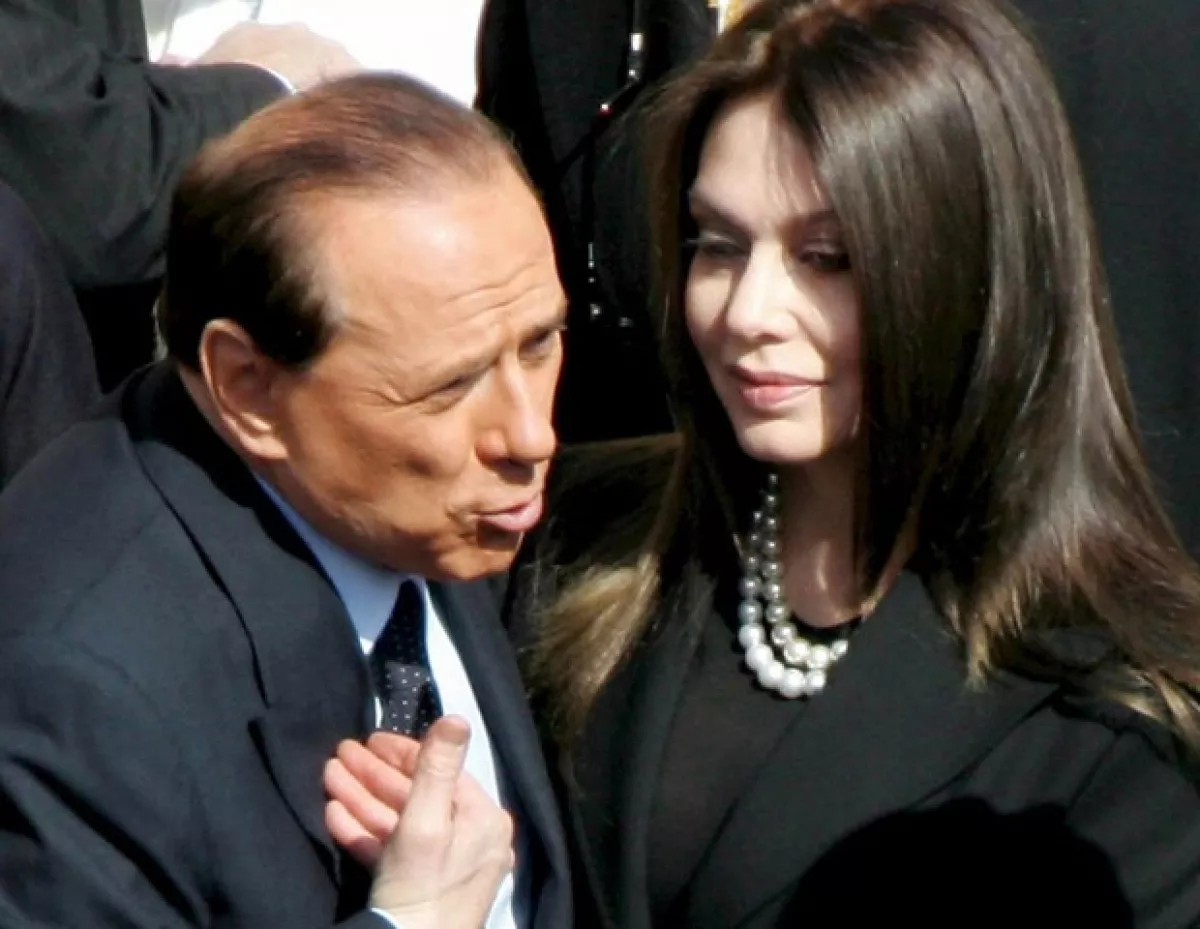 Veronica toleró las infidelidades de Berlusconi.
