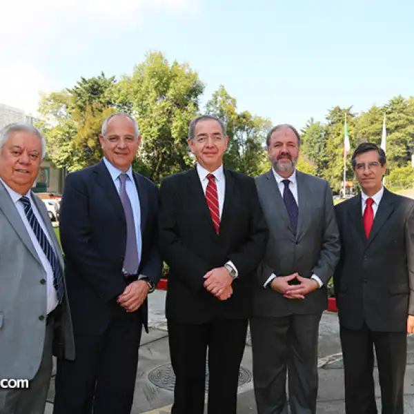 Ernesto Monroy, Gilberto Bernal, Héctor Esquivel, Sergio Aguilar y Jorge González Mejía
