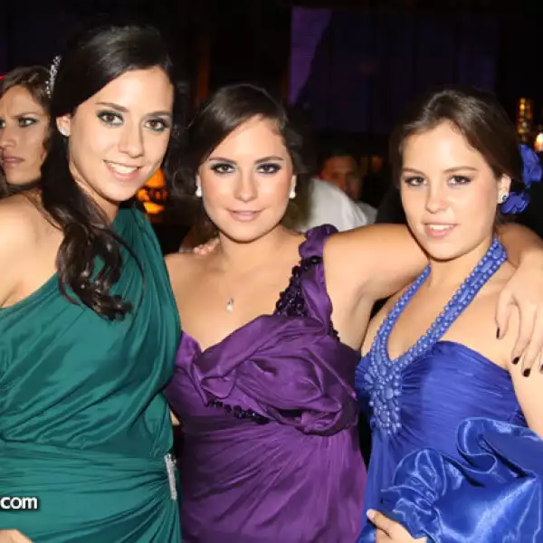 Mónica,Paola y Mariana Campos Covarrubias