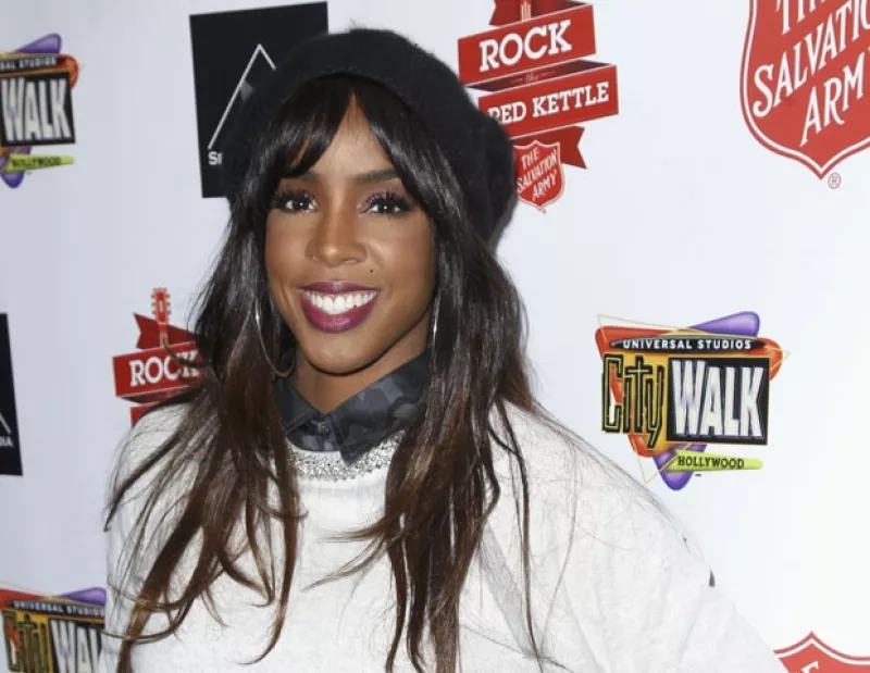 La mentora del programa X-Factor confirmó la gran noticia en el programa televisivo de Queen Latifah.