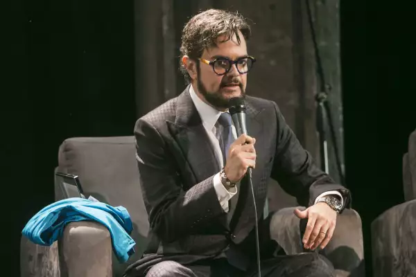 Aleks Syntek.
