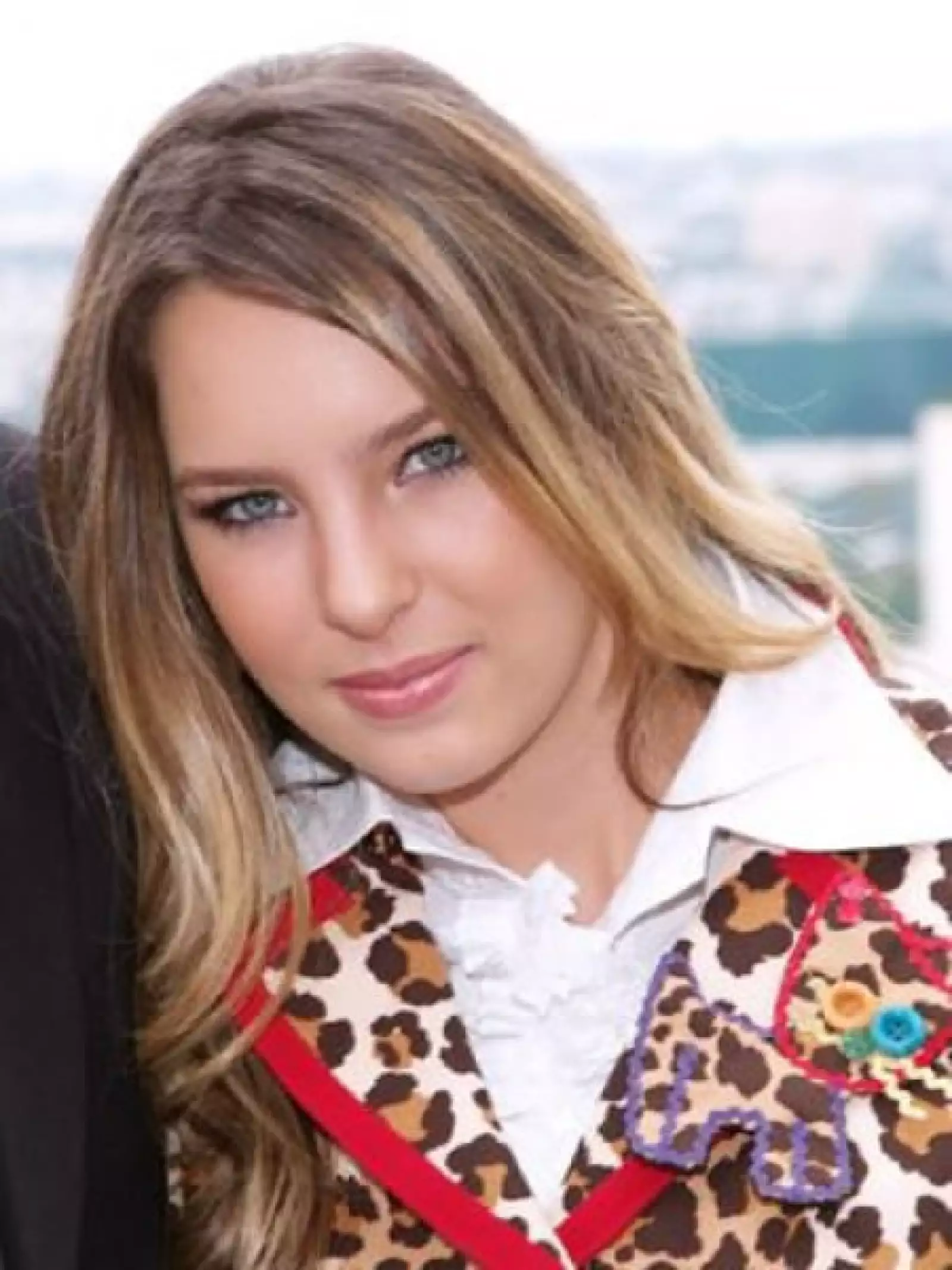 En 2006 firmó contrato con Disney para participar en la película Cheetah Girls 2, la cual se transmitió por televisión, Belinda grabó cuatro canciones en el sountrack, mismo que logró el quinto lugar en la lista Billboard 200.