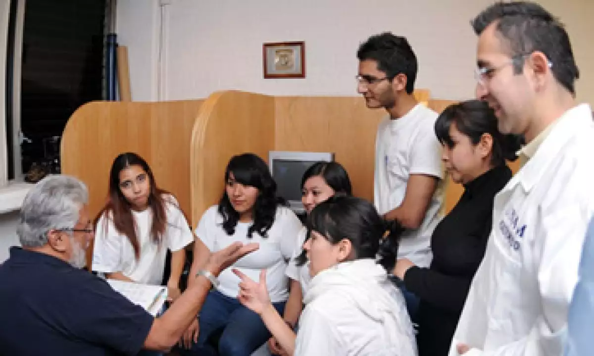 Dependiendo de tu conflicto emocional, los psicólogos de la UNAM pueden asesorarte en persona. (Foto: De UNAM)