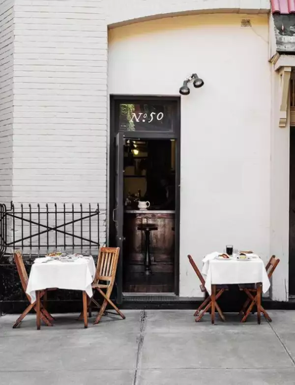 entrada del restaurante Vía Carota en Nueva York