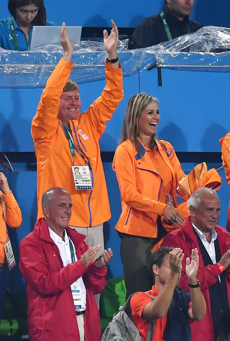 El Rey Guillermo Alejandro, la Reina Máxima y las Princesas Alexia, Ariane, y Amalia estuvieron durante varios días apoyando a los atletas de su país y tomándose fotos con ellos.