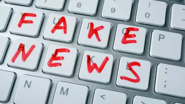 #FakeNews