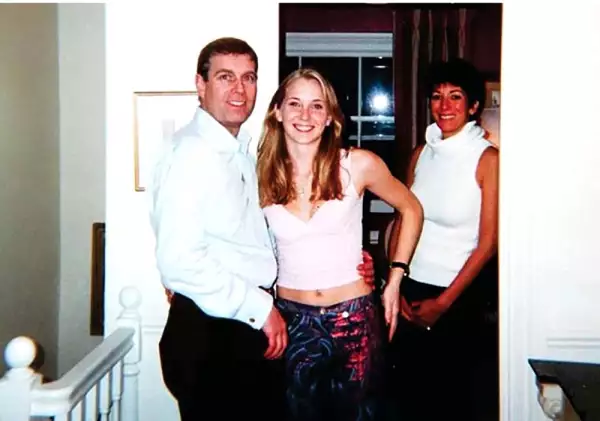 Príncipe Andrés, Virginia Roberts y Ghislaine Maxwell