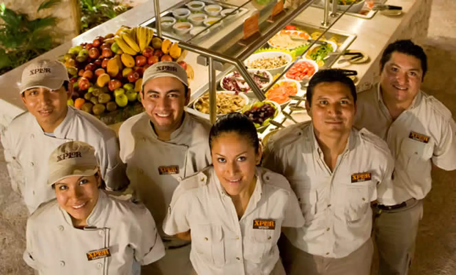 El parque está abierto de lunes a sábado de 9:00 a 17:00 hrs. La entrada con todo incluído cuesta 129 dólares. Los niños tienen un 50% de descuento