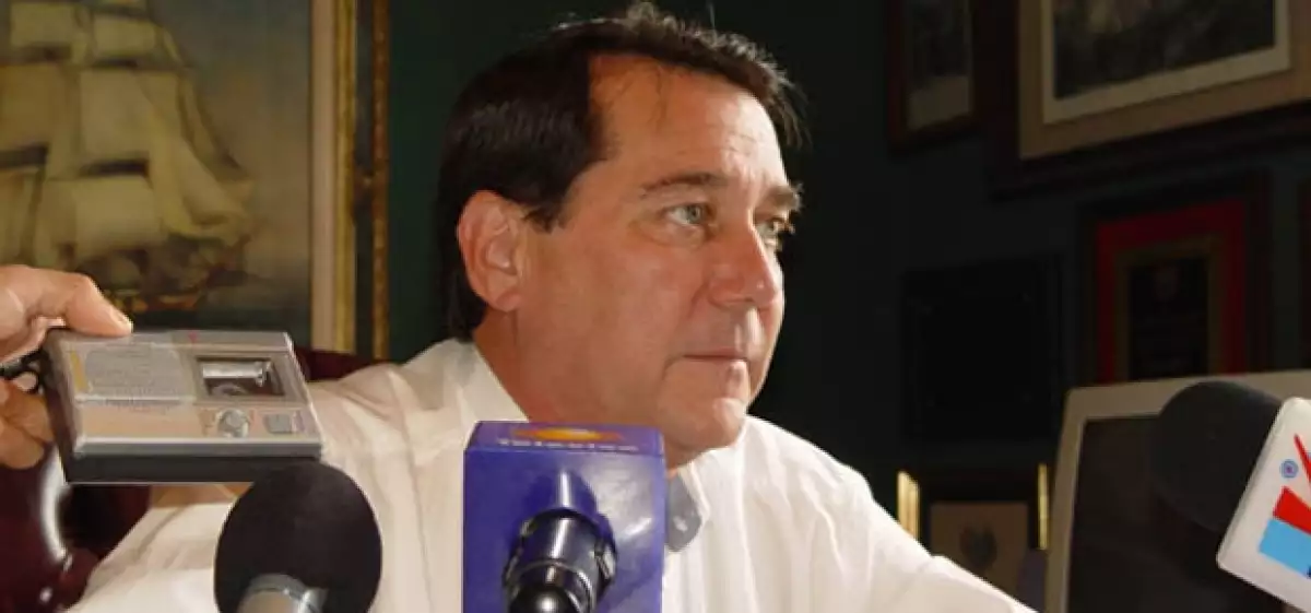 Fernando Azcárraga López, primo hermano del presidente del Grupo Televisa y ex alcalde de Tampico, fue levantado a la salida de un restaurante el día de hoy a medio día.