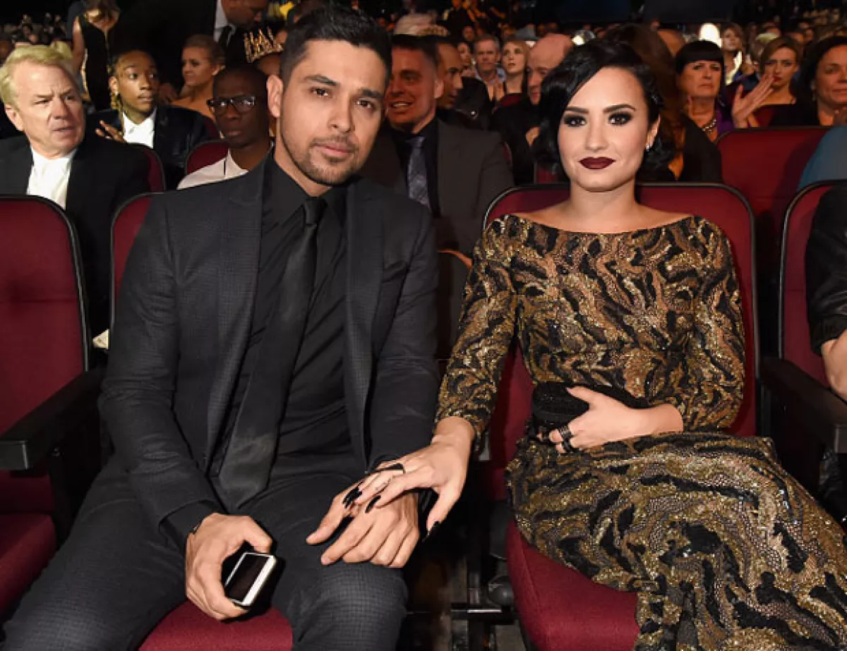 Desde hace meses han corrido los rumores de que la boda entre Demi y Wilmer está próxima, sin embargo ninguno de los dos han hecho o dicho algo al respecto.
