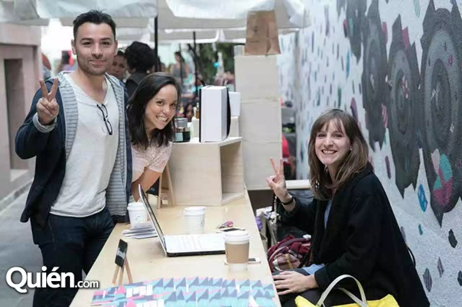 Isaac Robles,Ana Perez Cristo y Julie Le Gallo