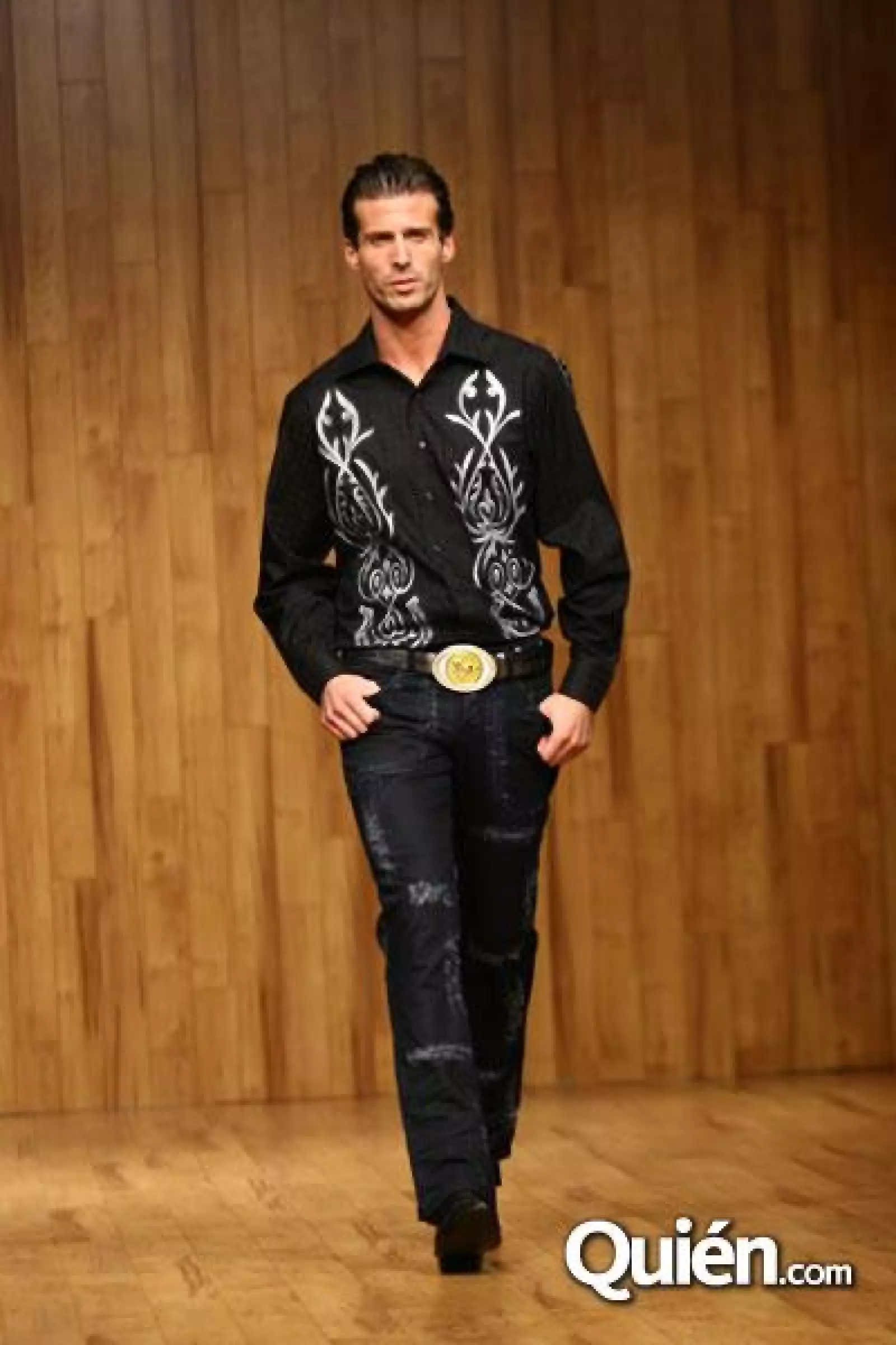 MF Pasarela Héctor Terrones