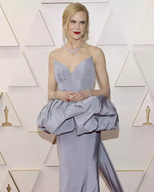 Nicole-Kidman-Oscar-2022-Armani.jpg