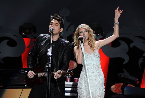 Taylor y John no pueden decir nada bueno tanto uno como del otro.