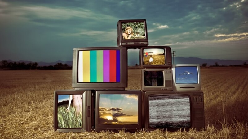 televisiones en un campo